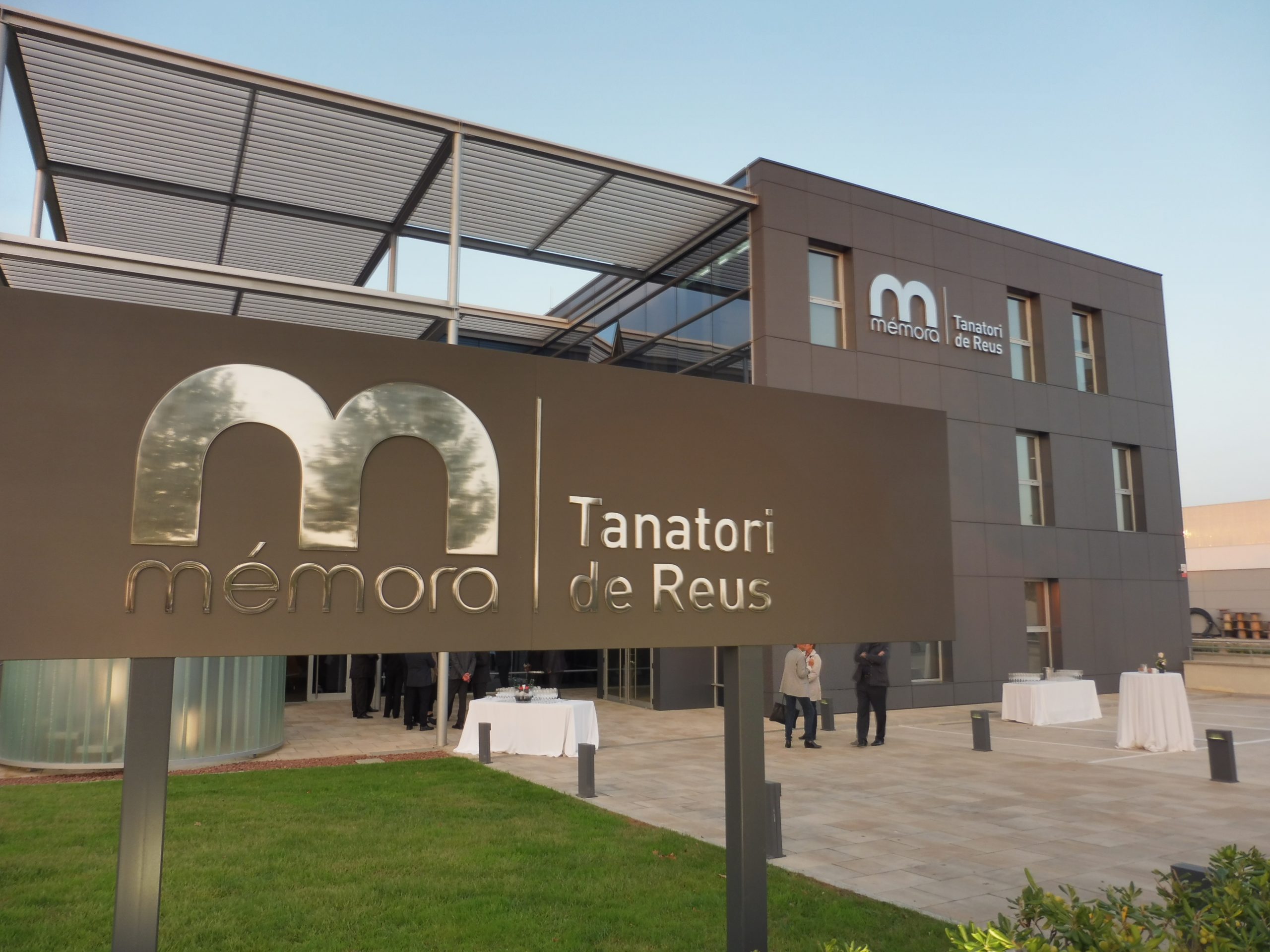 El tanatorio acogerá un Memorial el próximo viernes 27 de octubre a las 18.30 h con el que Mémora quiere rendir homenaje a todas aquellas personas que nos han dejado en el transcurso del año en la ciudad de Reus