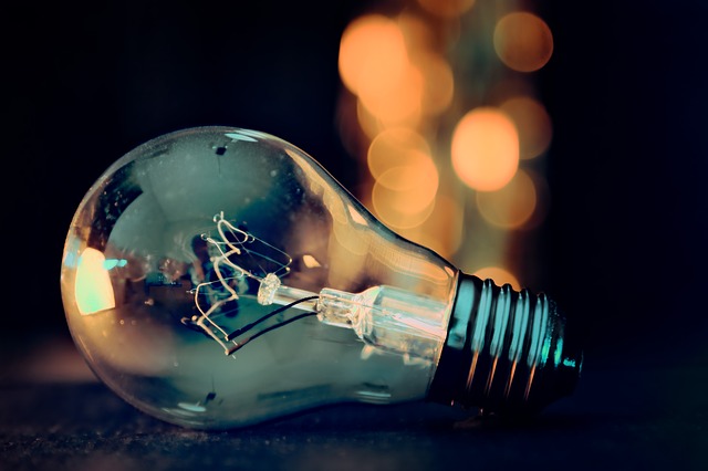 light-bulb-3535435_640
