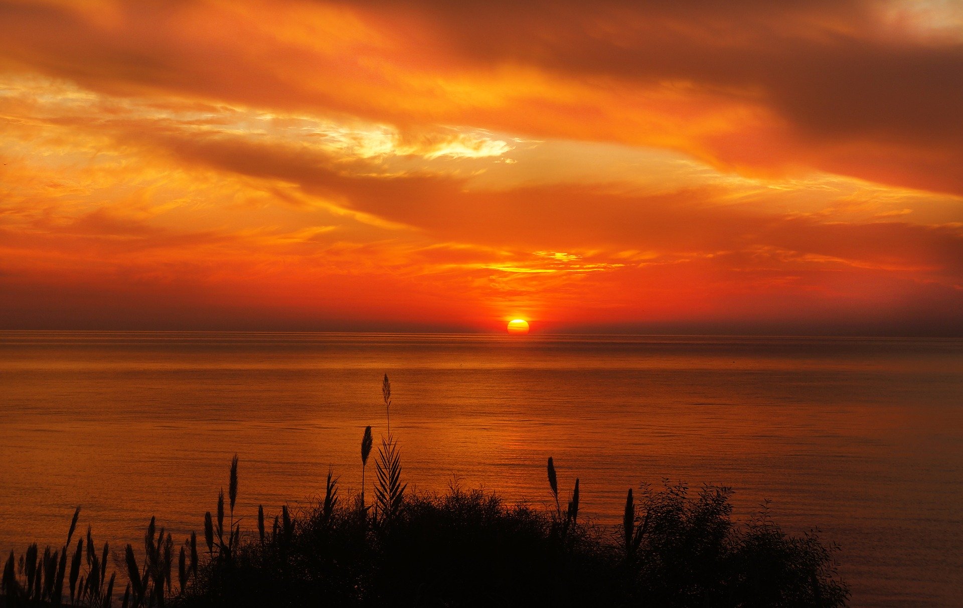 sunset-1046475_1920